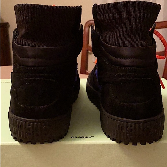 Off-White c/o Virgil Abloh Court Sneaker - NEW